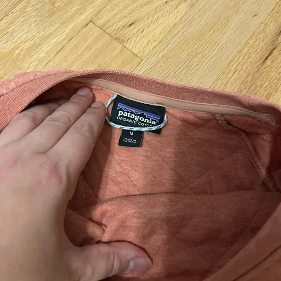 Patagonia Rust Quilted Pullover - Picture 4 of 4